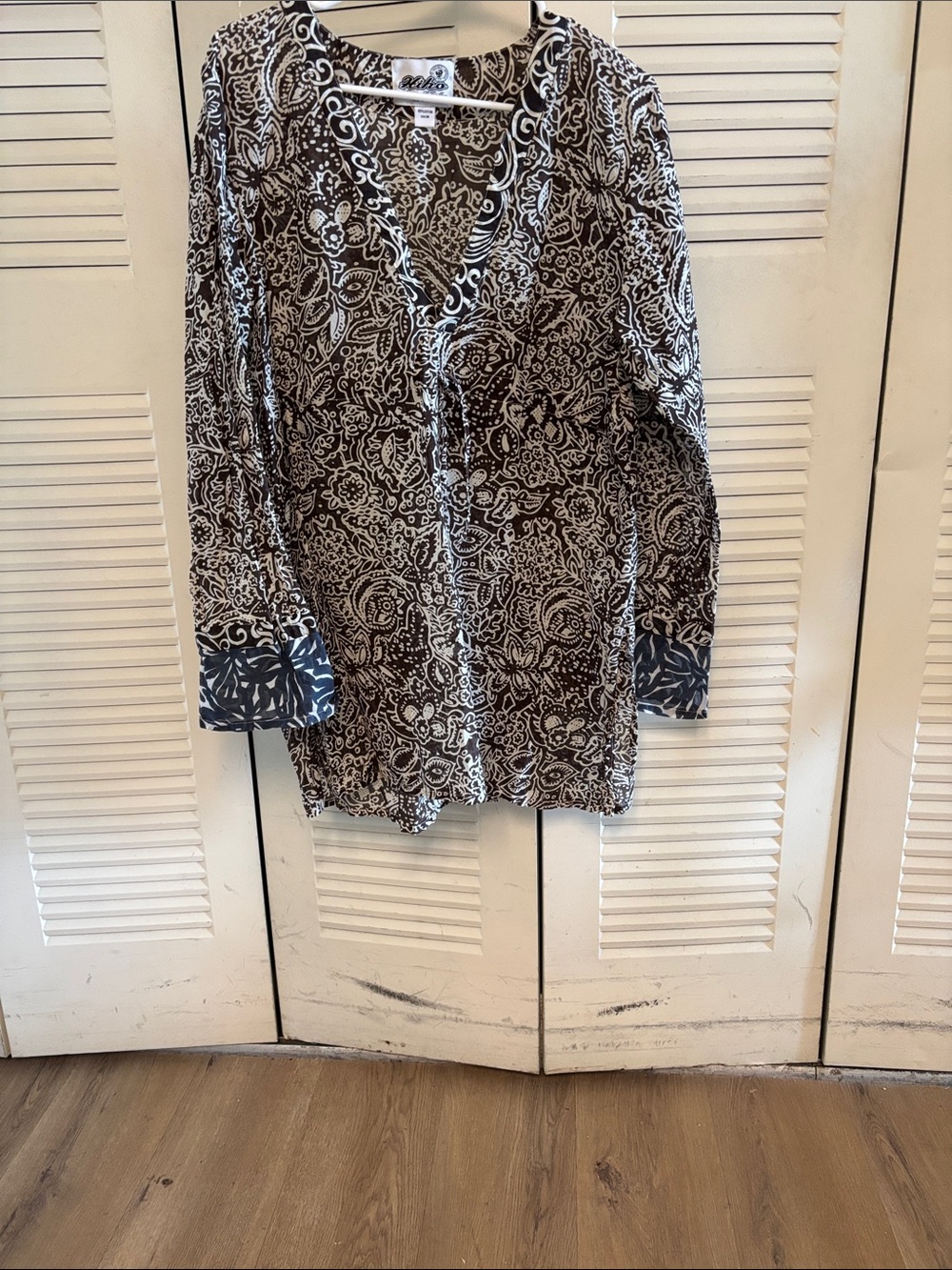 Black and White Paisley Henley Tunic with Contrast Cuffs